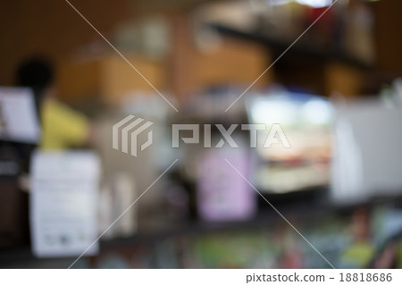 Blurred cafe restaurant with bokeh background Blurred cafe restaurant with bokeh background 18818686