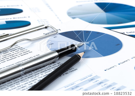 Showing business and financial report 18823532