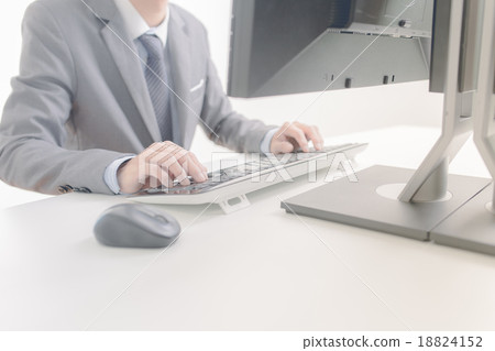 Businessman analyzing investment charts with computer. Accountin Businessman analyzing investment charts with computer. Accountin 18824152