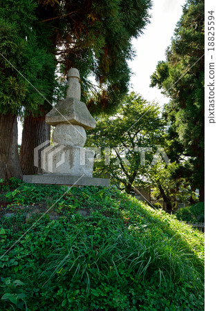 Aizuwakamatsu walk: the former Aizu lord reed famous mausoleum 18th reed Namori Ryuko's tomb 18825594