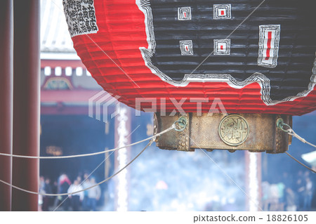 Sensoji-ji Red Japanese Temple in Asakusa, Tokyo 18826105