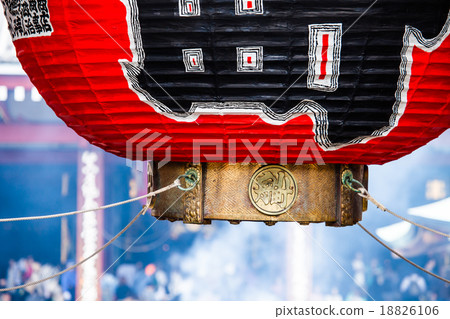 Sensoji-ji Red Japanese Temple in Asakusa, Tokyo 18826106