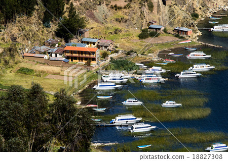 Isla del Sol on the Titicaca lake, Bolivia. Isla del Sol on the Titicaca lake, Bolivia. 18827308