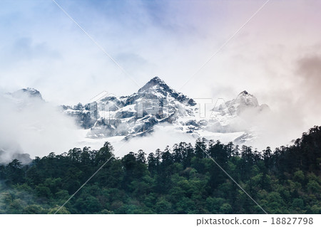 Snow mountain with fog , Lachen North Sikkim India 18827798