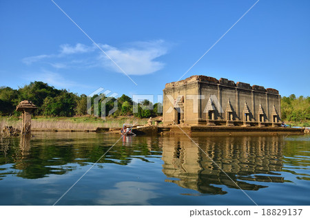 Underwater Buddhist church of Wat Wang Wiwekaram Underwater Buddhist church of Wat Wang Wiwekaram 18829137