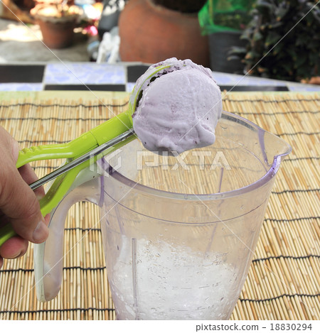 Prepared Smoothie 18830294