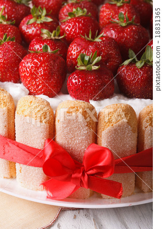 Delicate dessert strawberry cake with Savoiardi Delicate dessert strawberry cake with Savoiardi 18831365