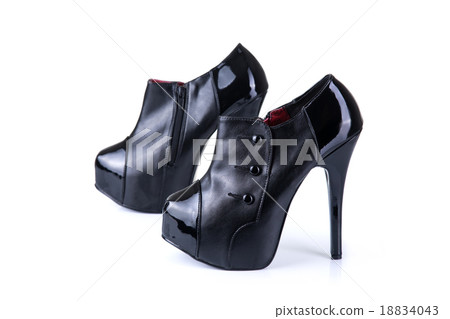 Pair of classic female shoes 18834043