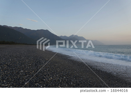 Taiwan Seven Star Lake 18844016