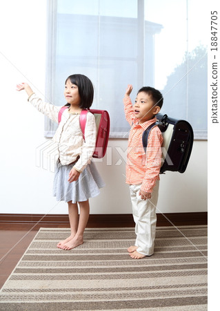 Elementary school student 18847705