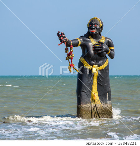 Statue of Pee Seua Samut 18848221