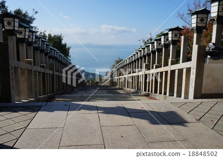 香川縣燒頭郡小豆島町西瀧和瀨戶內海的路線 18848502