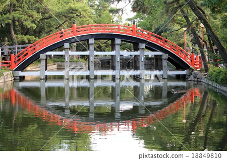 Sumiyoshi Taisha's bridge 18849810