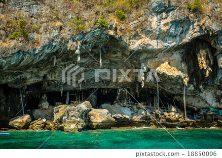 Viking cave where bird's nests are collected Viking cave where bird's nests are collected 18850006
