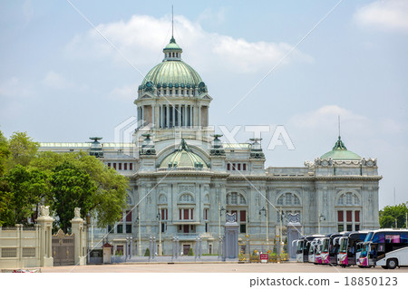 The Ananta Samakhom Throne Hall The Ananta Samakhom Throne Hall 18850123