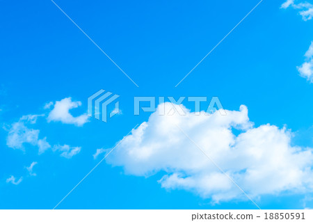 雪雲積雲秋天天空一般天空和雲彩白色雲彩和藍天背景材料複製空間字符空間 雪雲積雲秋天天空一般天空和雲彩白色雲彩和藍天背景材料複製空間字符空間 18850591