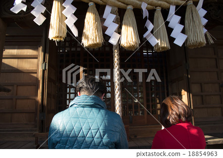 shrine, shrine visit, visiting shrine or temple 18854963