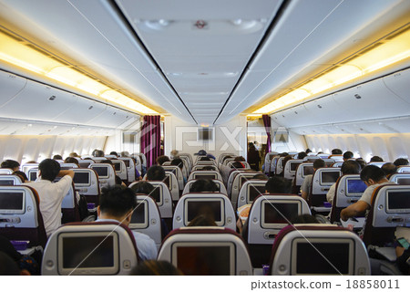 Inflight image of an aircraft interior Inflight image of an aircraft interior 18858011