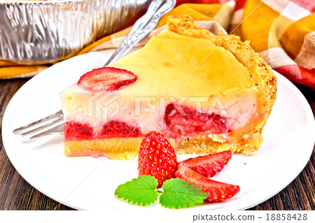 Pie strawberry with sour cream in dish on board 18858428