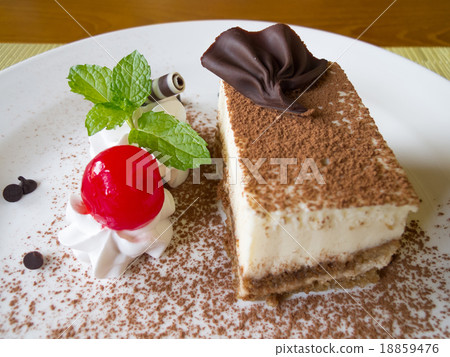Tiramisu Tiramisu 18859476