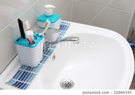 bathroom tap 18866395