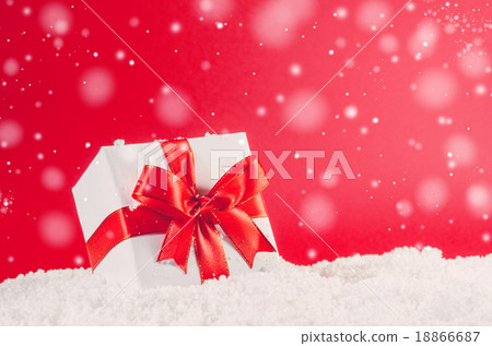 christmas gift box 18866687
