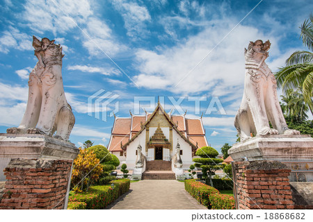 Thai temple, Wat Phumin 18868682