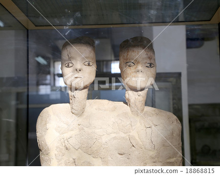 The Ain Ghazal statues, Jordan Museum The Ain Ghazal statues, Jordan Museum 18868815