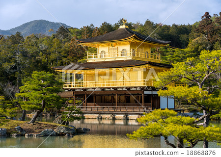 Kinkakuji Temple (The Golden Pavilion)  18868876