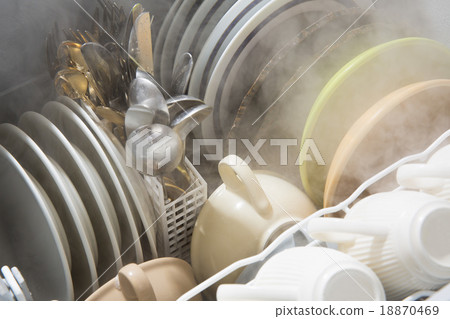 Cleaning image of dishwasher 18870469