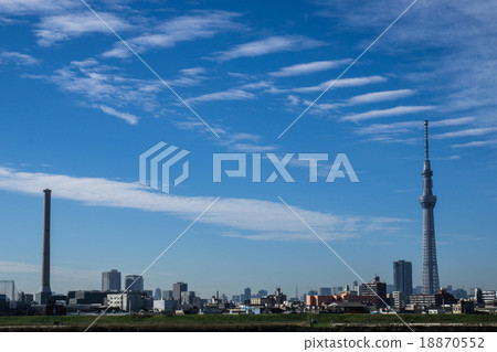 東京天空樹和Sumida清潔廠煙囪 18870552