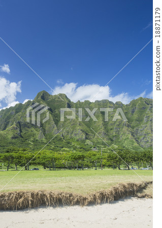 Kualoa Lunch (Ko'olau Mountains) Kualoa Lunch (Ko'olau Mountains) 18871179