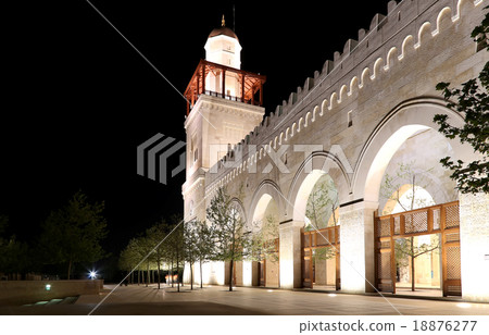 King Hussein Bin Talal mosque in Amman , Jordan 18876277