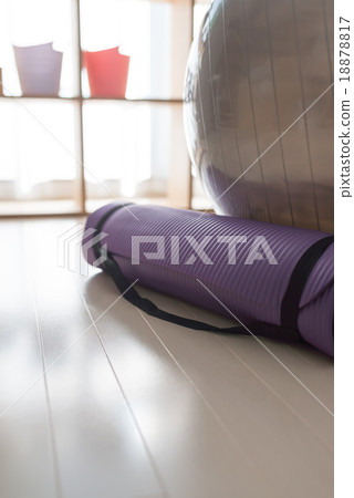 Yoga Studio 18878817