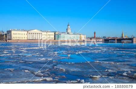 Cityscape with ice floating  on Neva river 18880079