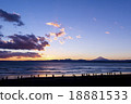 日落的海和富士山 18881533