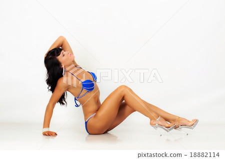 Girl with perfect figure Girl with perfect figure 18882114