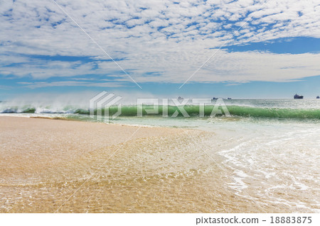 Ocean wave Ocean wave 18883875