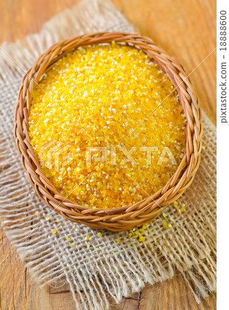 Dry corn 18888600