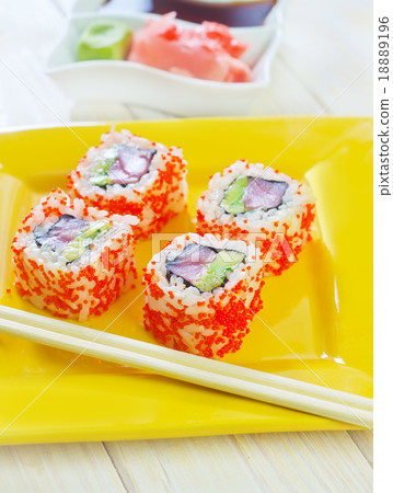sushi 18889196