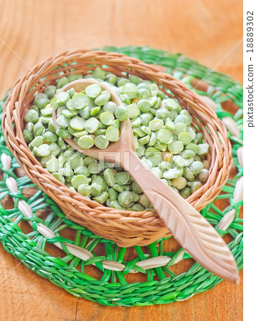 dry pea 18889302