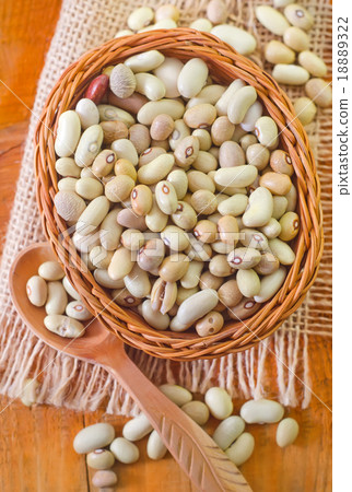 raw beans raw beans 18889322