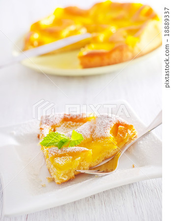 pie with peach pie with peach 18889337