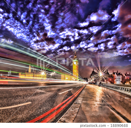 Big Ben in the evening, London, England, UK 18890688