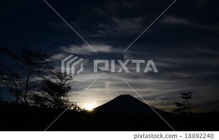 Dawn of Mt. Fuji 18892240