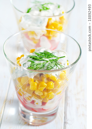 fresh salad 18892493