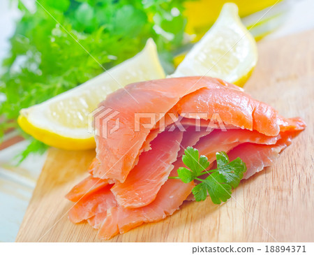 salmon 18894371