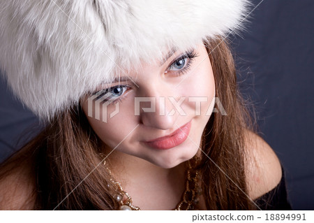 Portrait of a beautiful girl 18894991