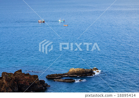 Diamond bay (view from Cu Hin Pass), Nha Trang 18895414