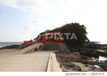 Kagohira Shrine building 18895474